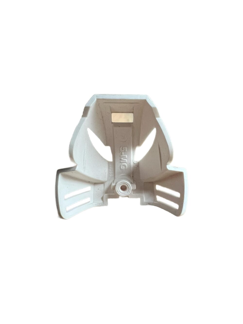 Kakama White - Image 2