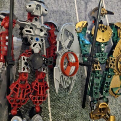 Reserved Bionicle Bundle: Toa Hagah + parts